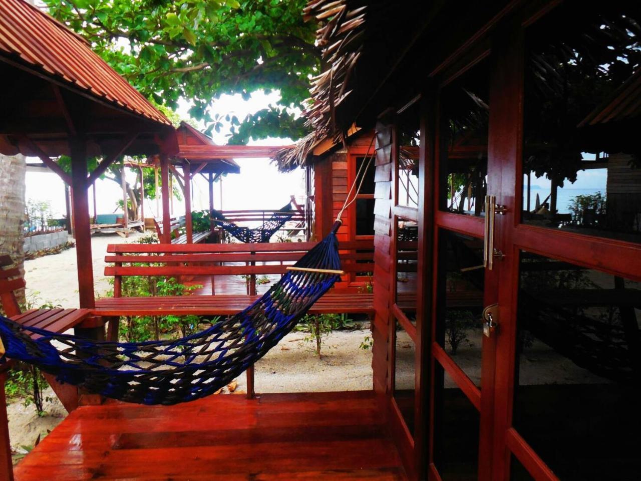 Zanom Sunrise Beach Resort Koh Lipe Exterior photo