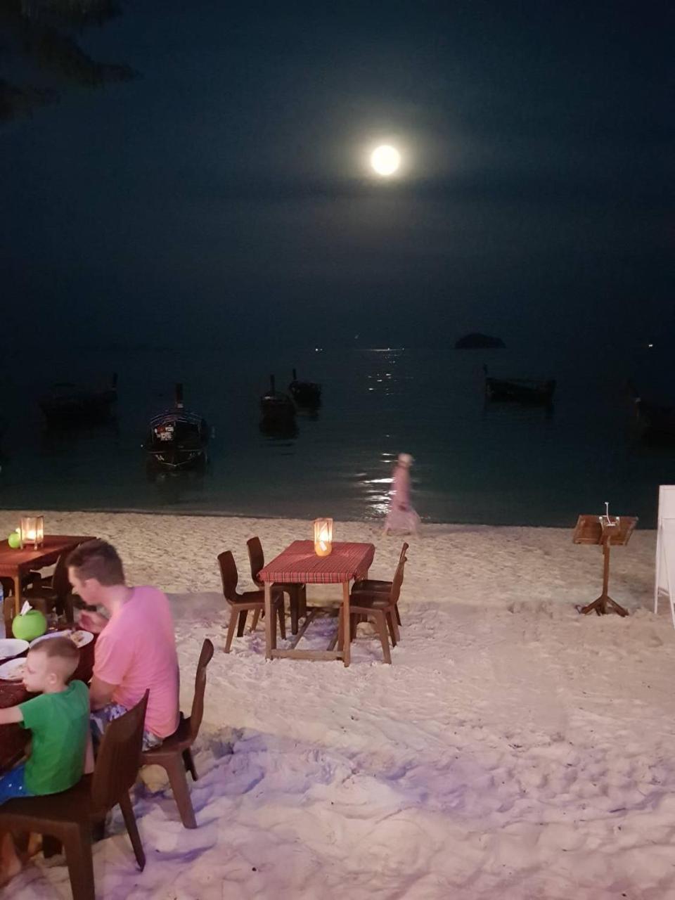 Zanom Sunrise Beach Resort Koh Lipe Exterior photo