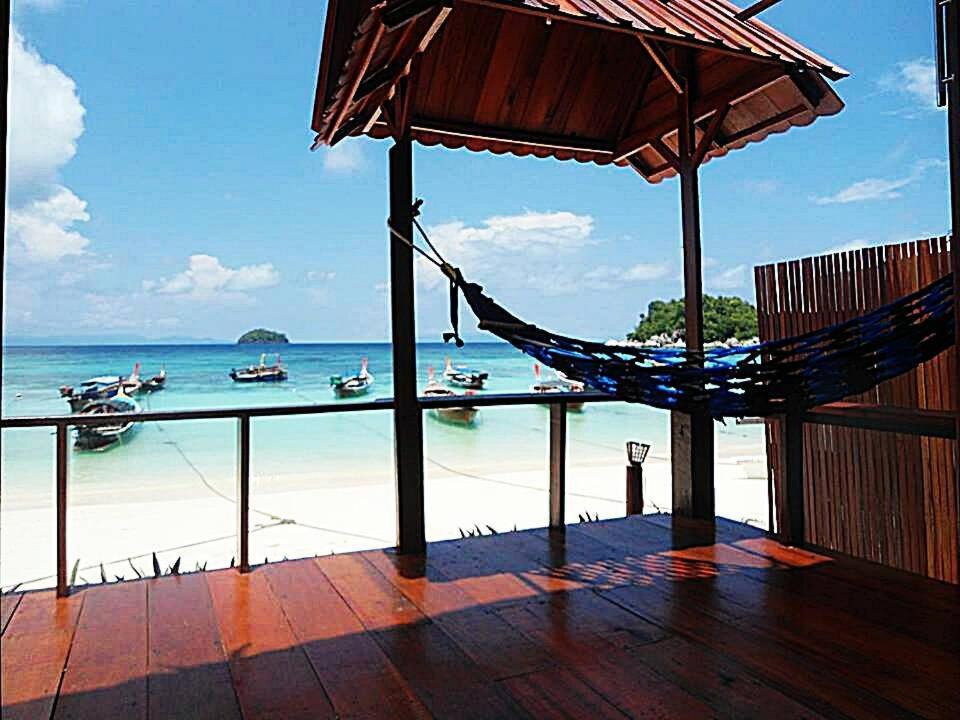 Zanom Sunrise Beach Resort Koh Lipe Exterior photo