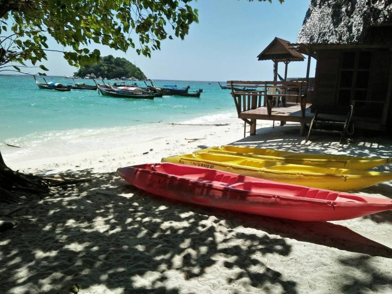 Zanom Sunrise Beach Resort Koh Lipe Exterior photo