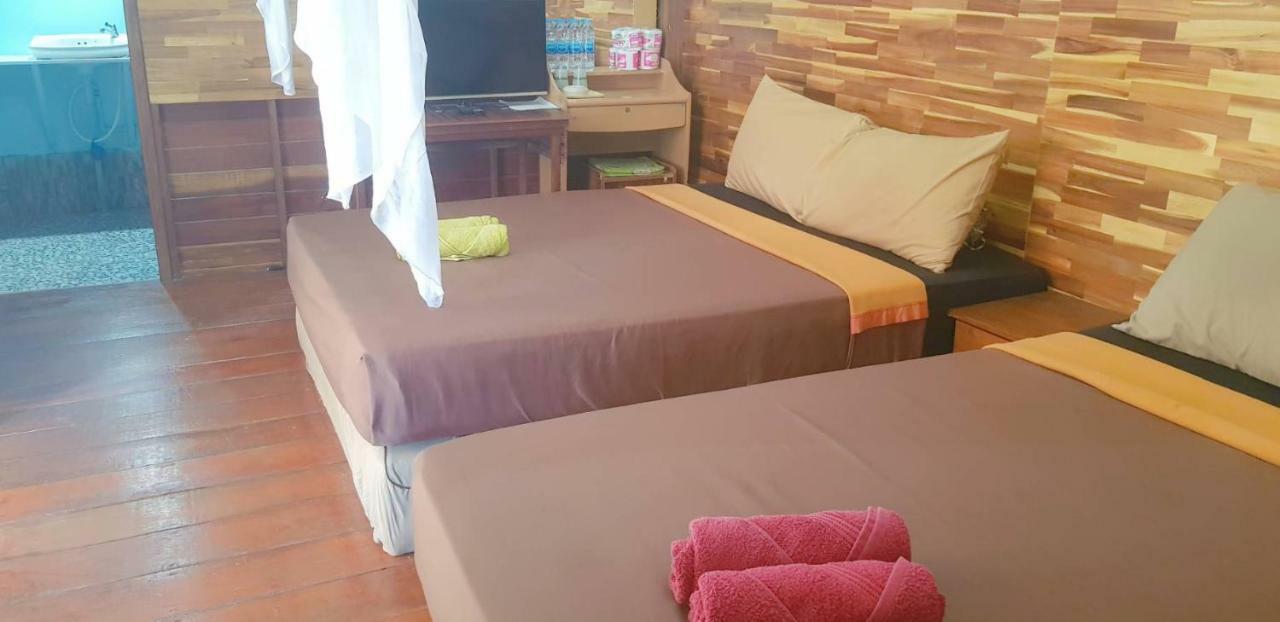 Zanom Sunrise Beach Resort Koh Lipe Exterior photo