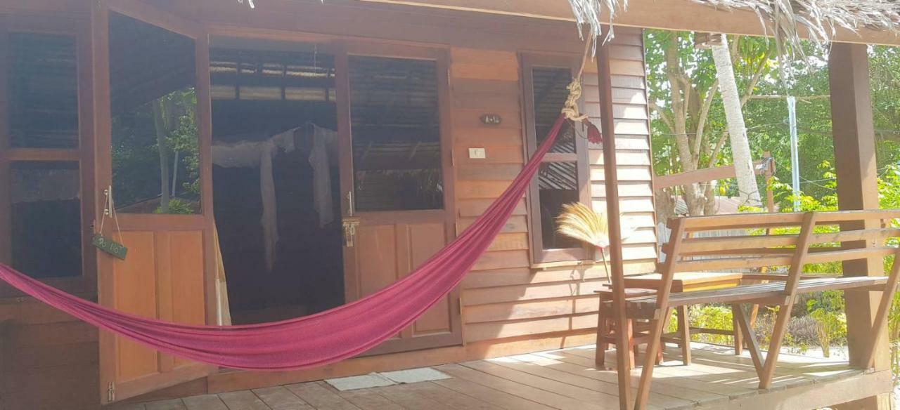 Zanom Sunrise Beach Resort Koh Lipe Exterior photo