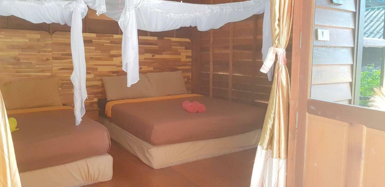 Zanom Sunrise Beach Resort Koh Lipe Exterior photo
